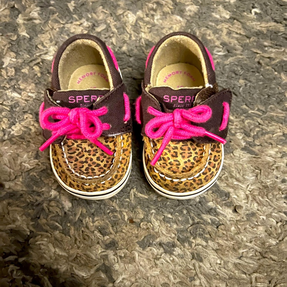 Size 1 babygirl sperrys